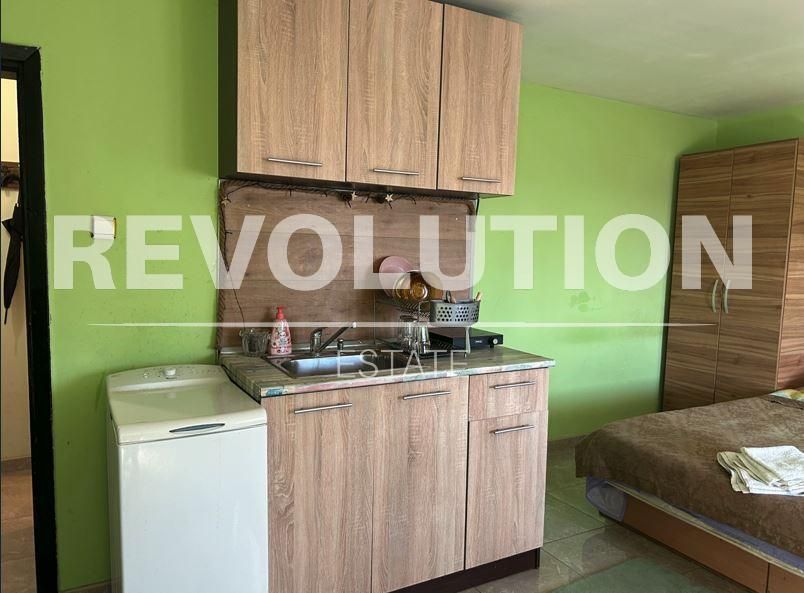 Дава се под наем Едностаен апартамент в Варна, м-т Евксиноград - 25 кв.м за 275 € - Снимка #2