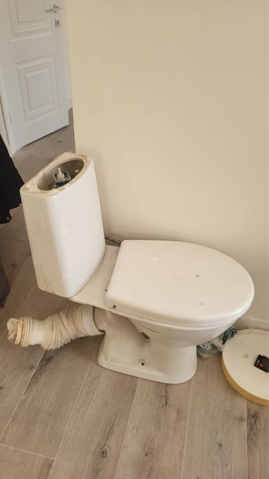 Унитаз б/у срочная продажа