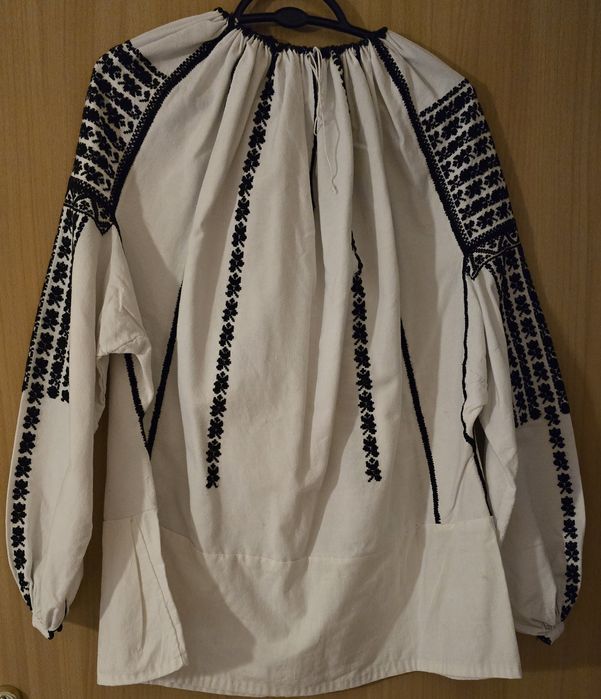 Ie autentica mărime mare