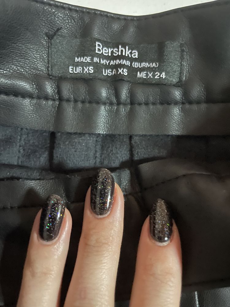 Fusta piele xs bershka