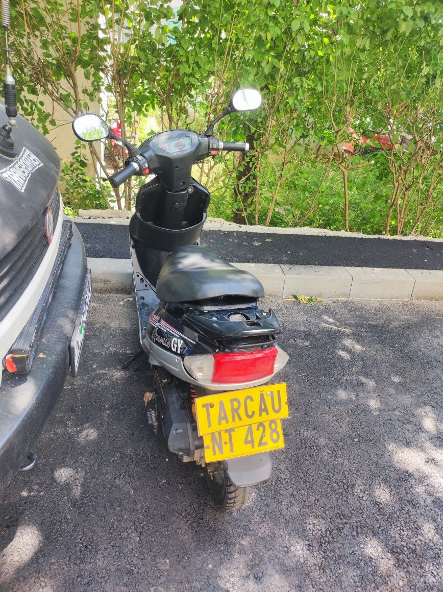 Scutere 50-80cc înmatriculate