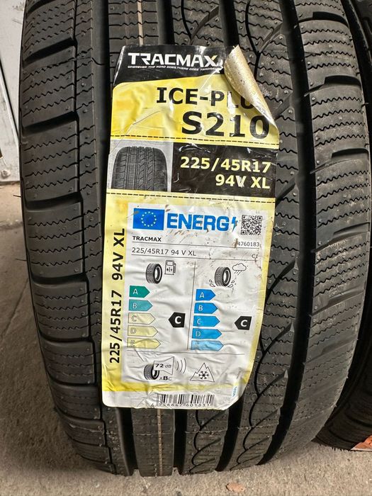 Anvelope 225 45 R17 TRACMAX iarna NOI