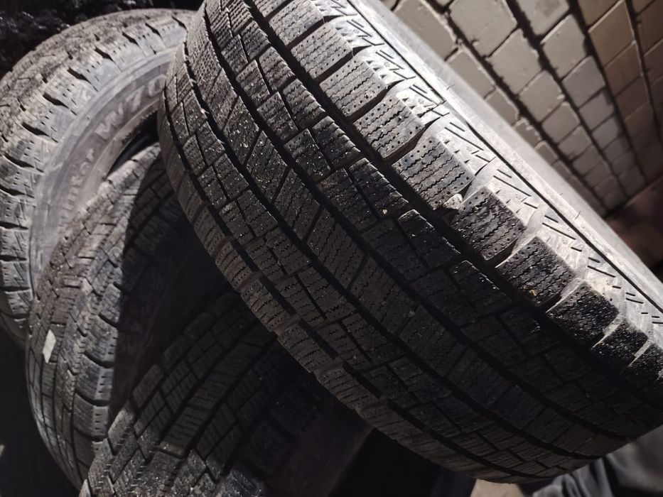 Продам резину 215/60/16R зима