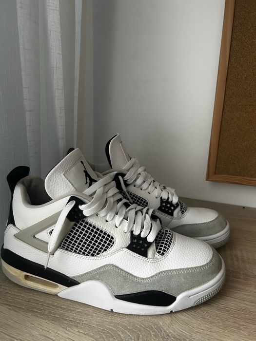 Jordan 4 Military Black