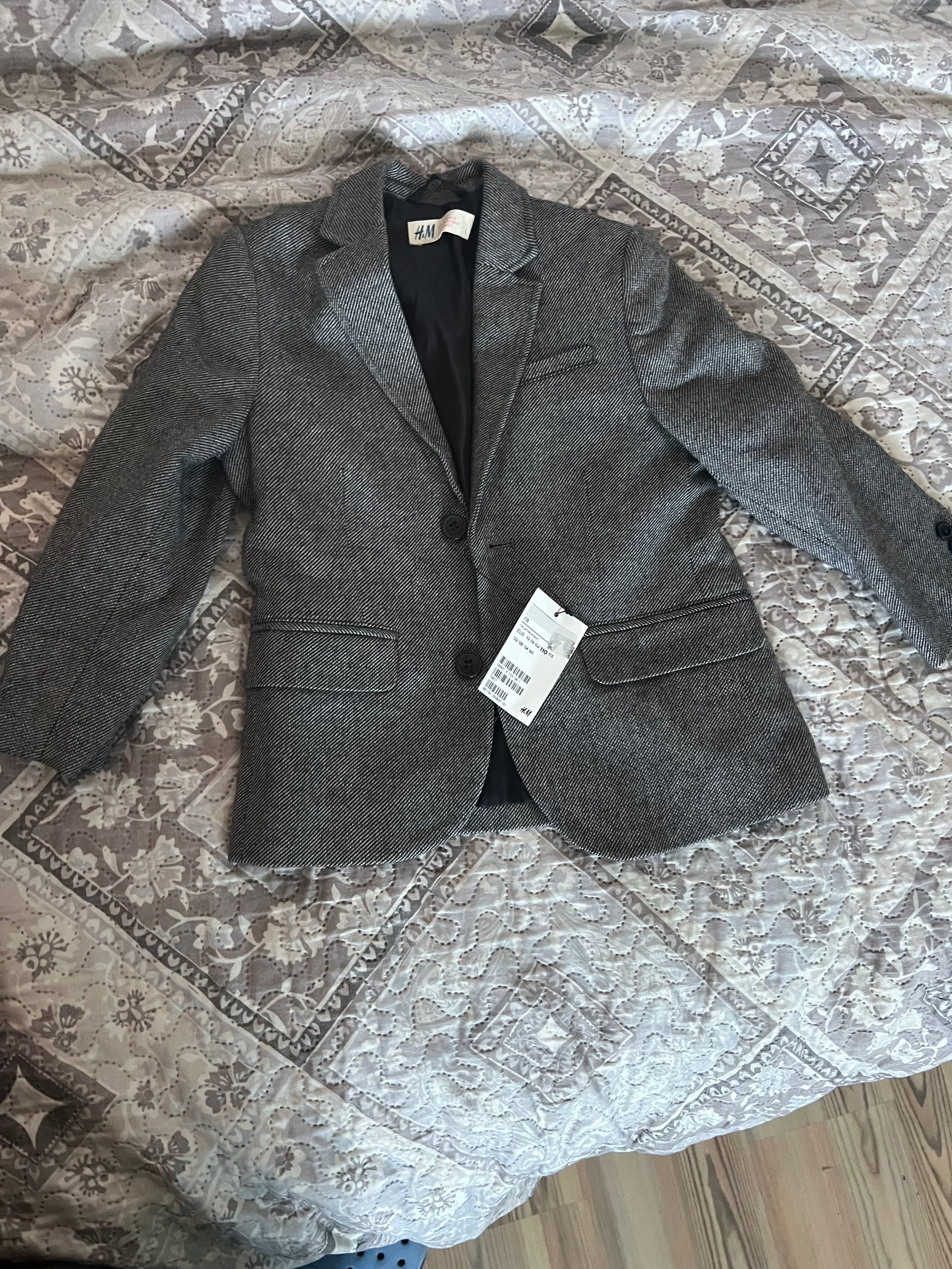 Детско сако H&M. Чисто ново! Размер 110