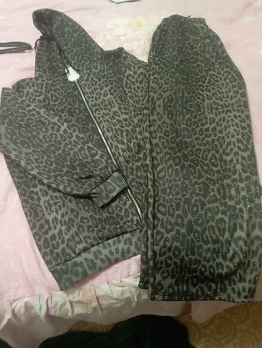Продам костюм спортивный женский спортшик