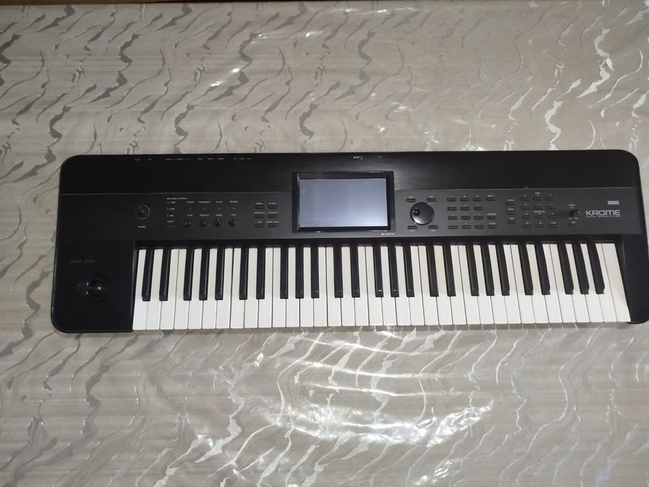 Korg Krome продам, сотаман. Яхши холатда