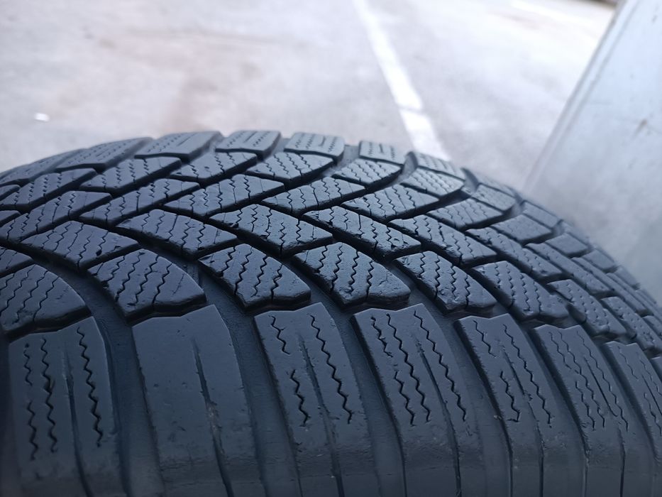 225/65/17 Bridgestone