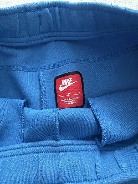 Pantaloni Nike Tech Fleece