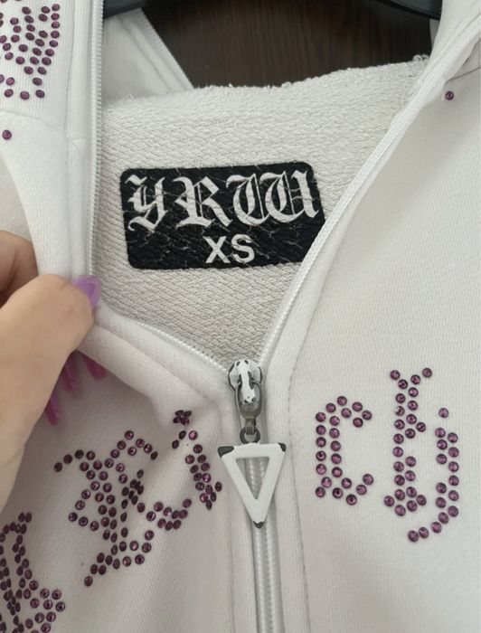 Hanorac Young Rich White