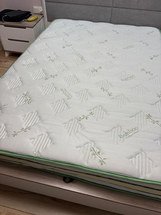 Продам матрас , как новый