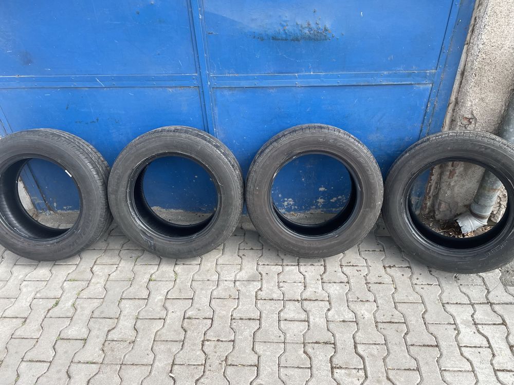 Гуми PIRELLI 215/65/17