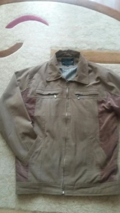 Geaca bej , material spandex, de primavara/toamna , merge pana la xl