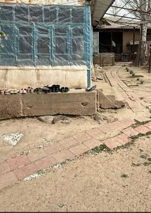 Uy hovli sotiladi 4.2 sotix