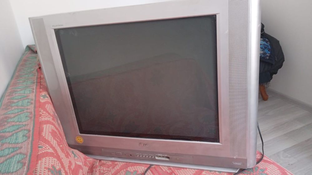 Продам телевизор