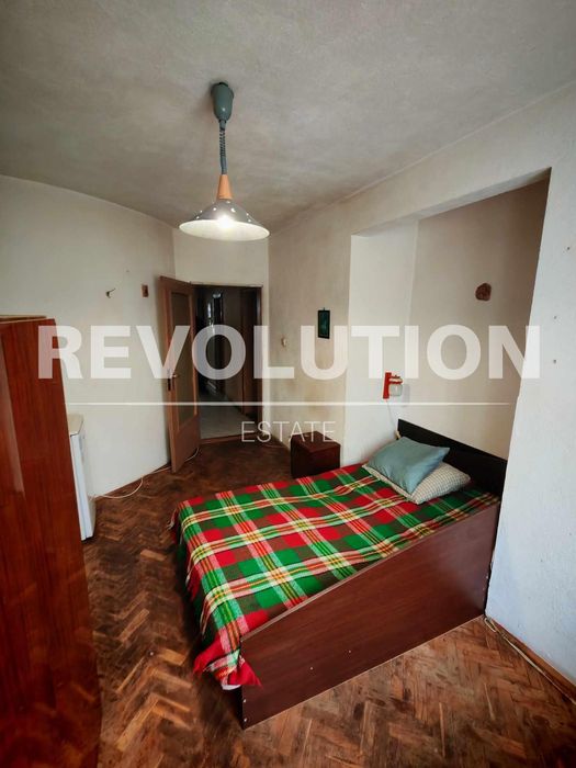 Дава се под наем Едностаен апартамент в Варна, Автогара - 45 кв.м за 200 € - Снимка #1