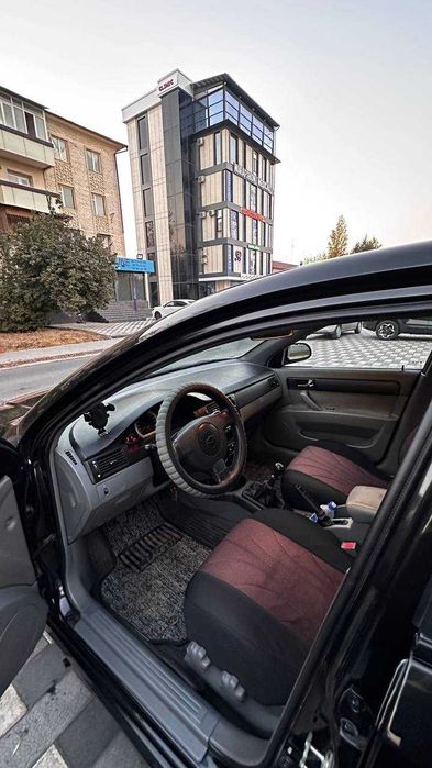 Продается Lacetti 1,8 2011 механика