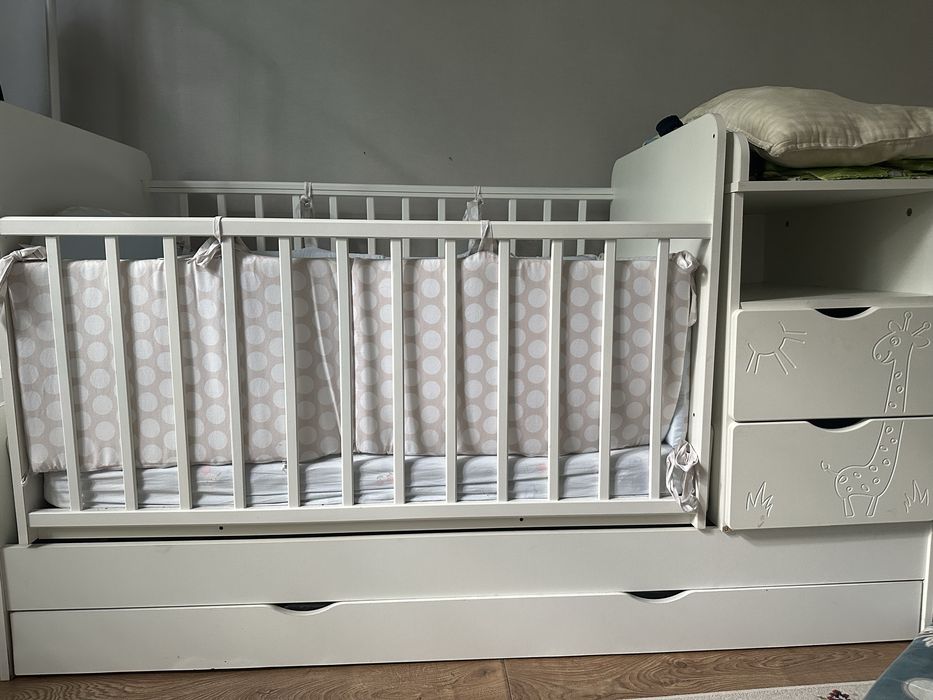 Продам детскую кроватку