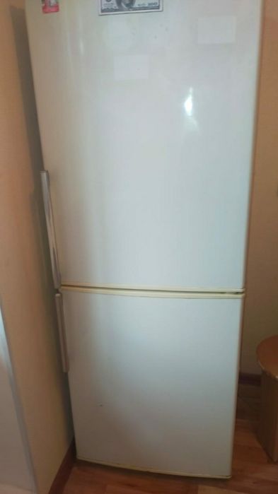 Продается холодильник в хорошем и исправном состоянии.