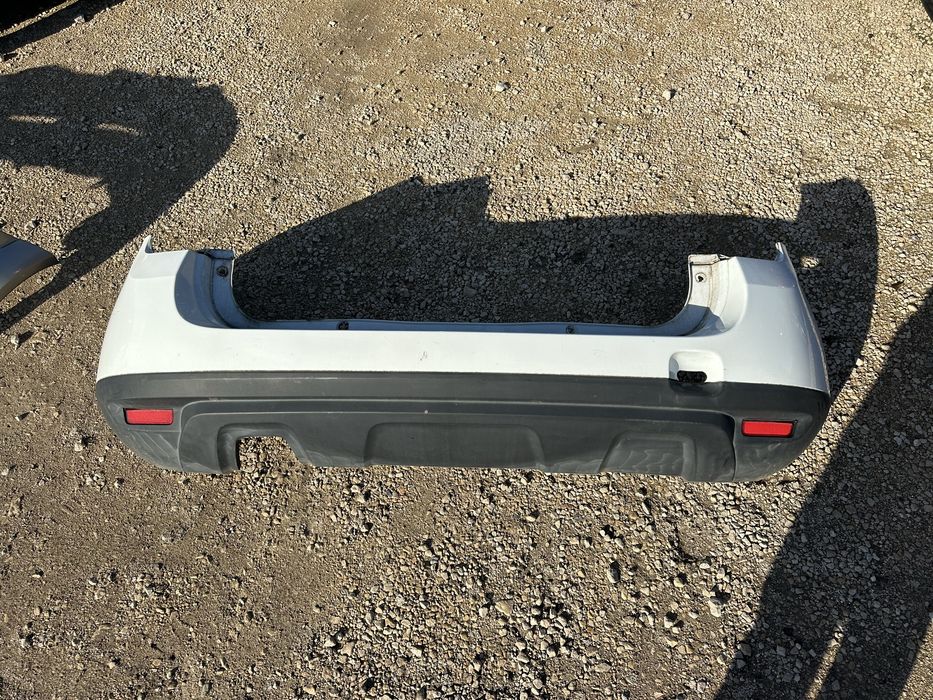 Задна броня комплект за Дачия Дъстър до 2012г.!