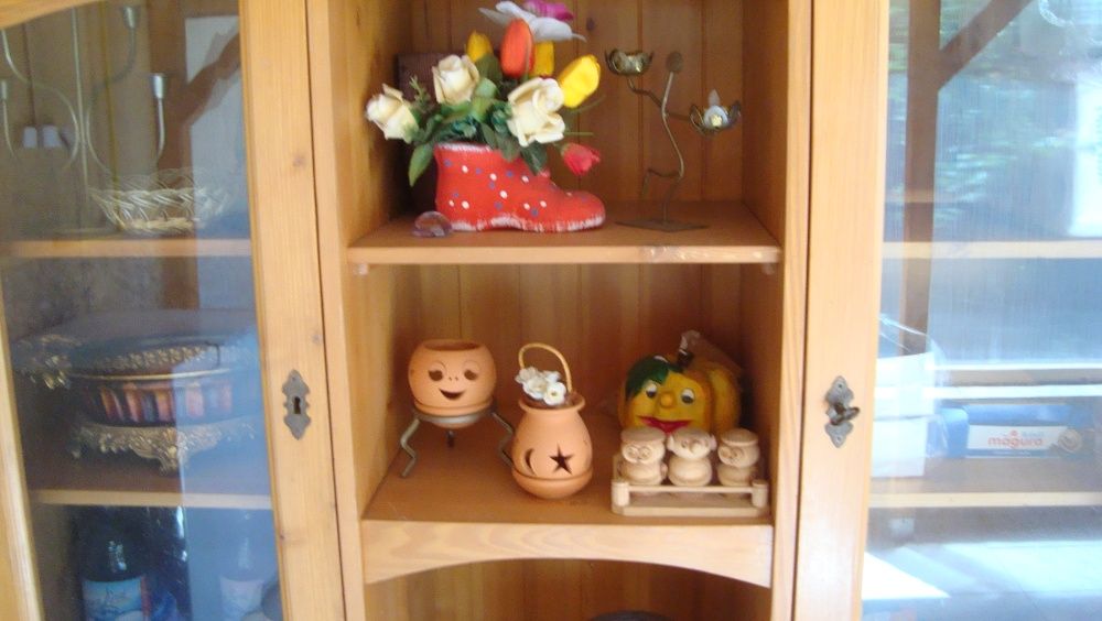 Vitrina- dulap din lemn masiv-Germania