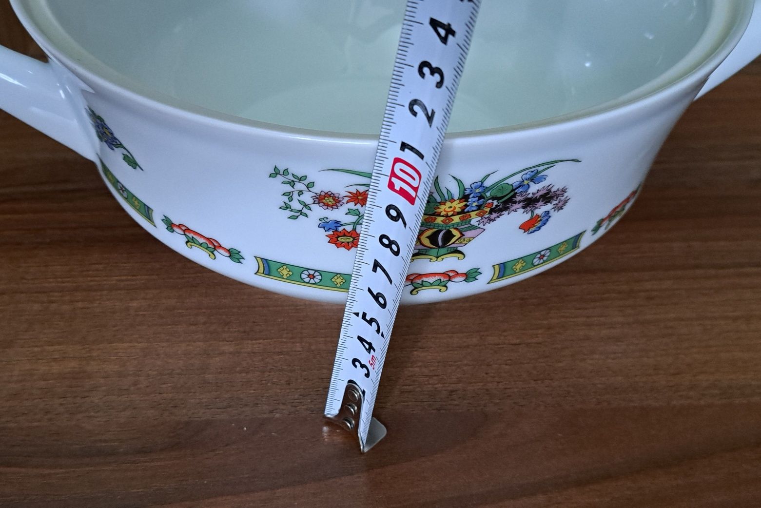 Супница, фарфор, Богемия , 2.5л 24см диаметр.