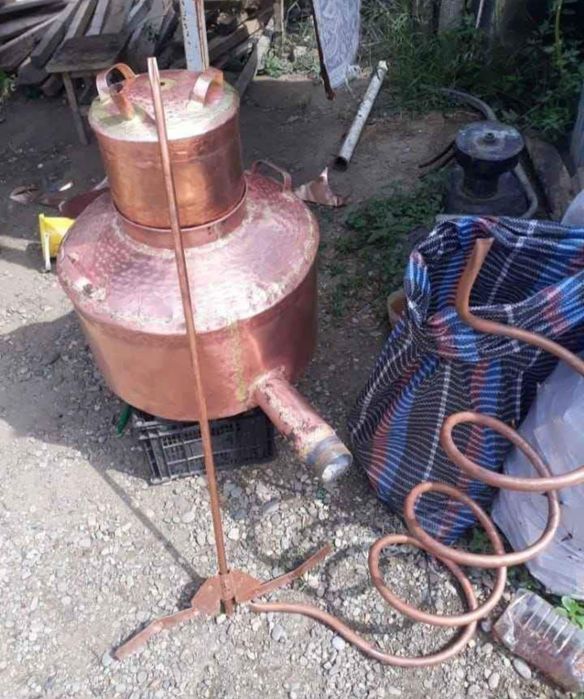 Vând cazan de tuica de 135litri la Super oferta 2400lei