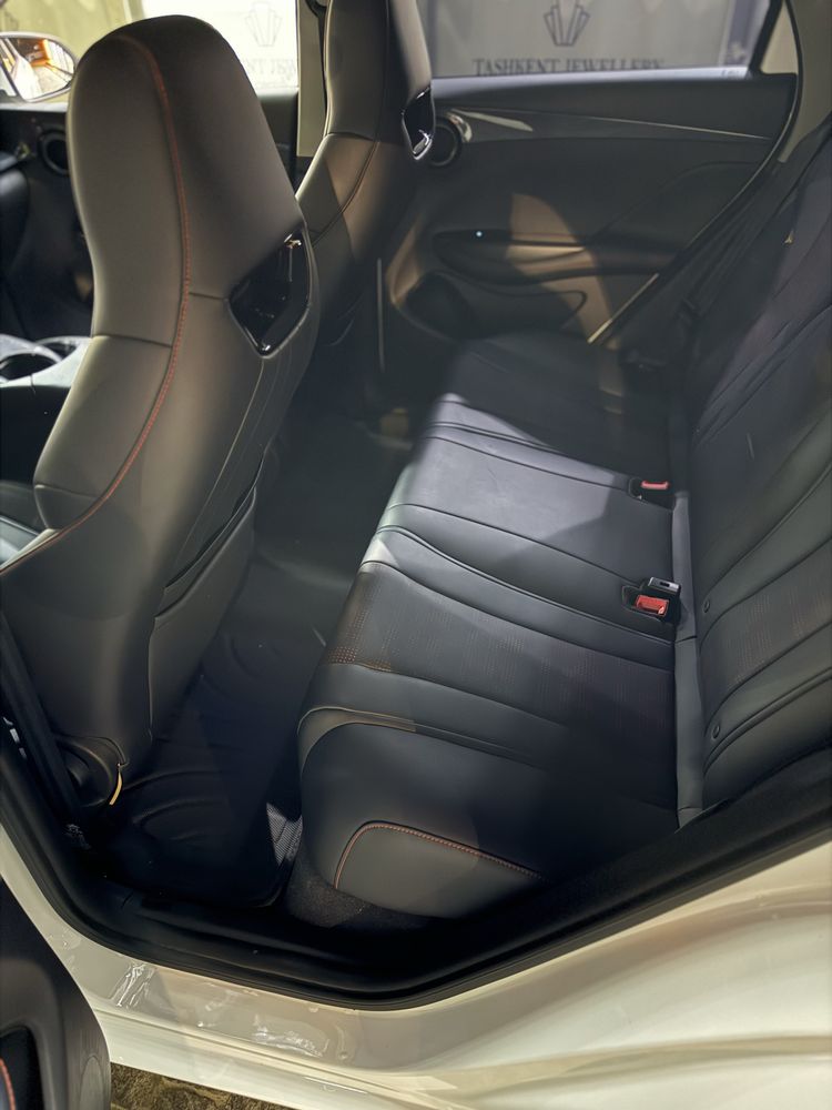 Byd e2 Luxury 405 km 8.900пробег