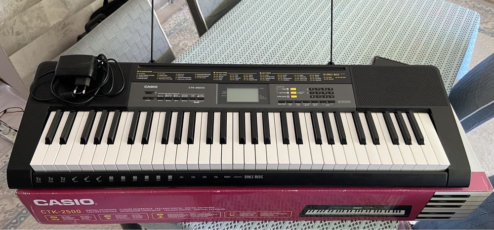 Продам синтезатор Casio CTK-2500