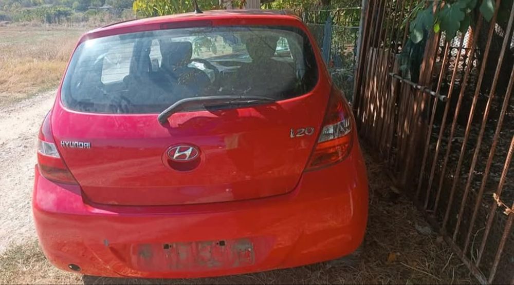 Hyundai i20 1.4i 98.к.с Само на части!!!
