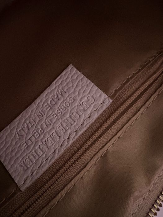 Дамско чанта с естествена кожа