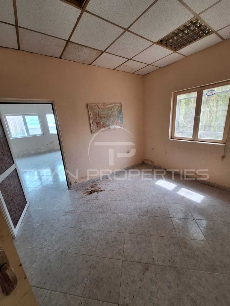 Продава се Склад в с. Брестник, Област Пловдив - 1500 кв.м за 256 €/кв.м - Снимка #1