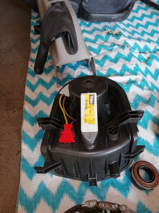 GOLF 3 VENTO 2бр жила за ръчна