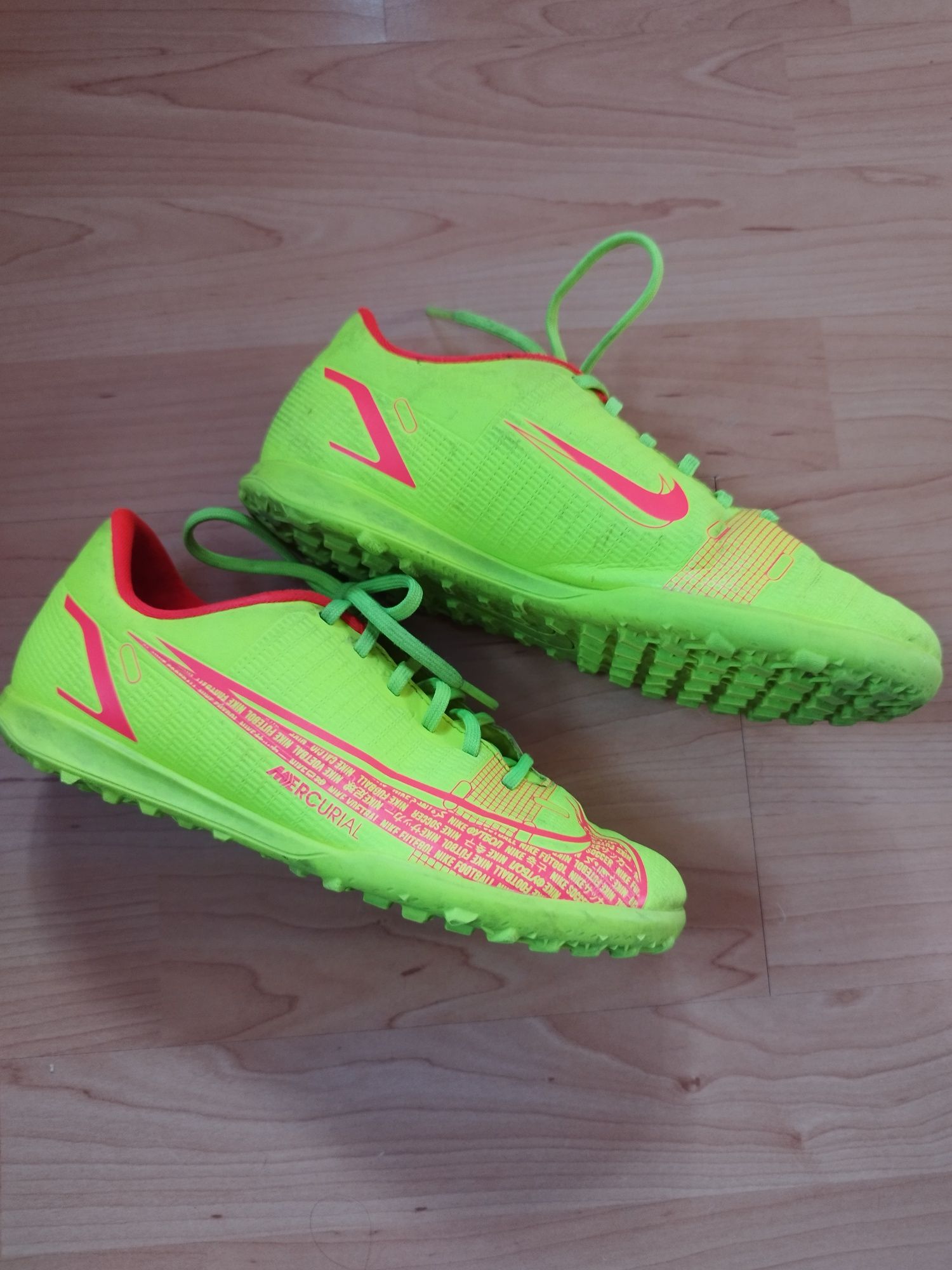 Детски футболни обувки (стоножки) – Nike Mercurial Vapor 14