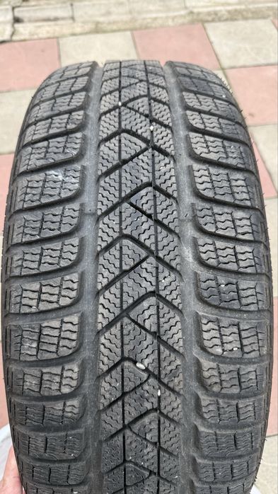 DOUA Anvelope de iarna RUNFLAT Pirelli SOTTOZERO 3 225/40/R19