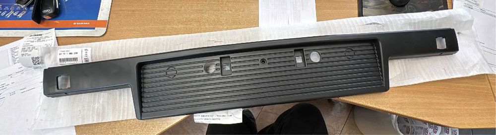 Лайсна предна броня BMW E30 двоен стоп