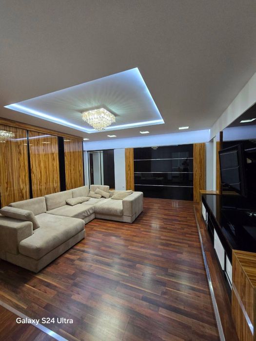 4 в3/3/5 77 серия, Садыка Азимова, Японское посольство