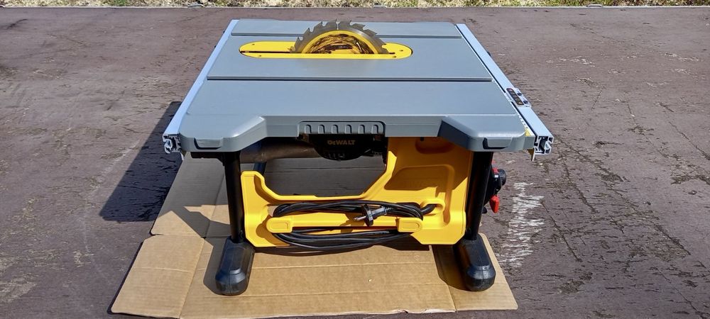 Настолен циркуляр DeWalt DWE 7485 -QS