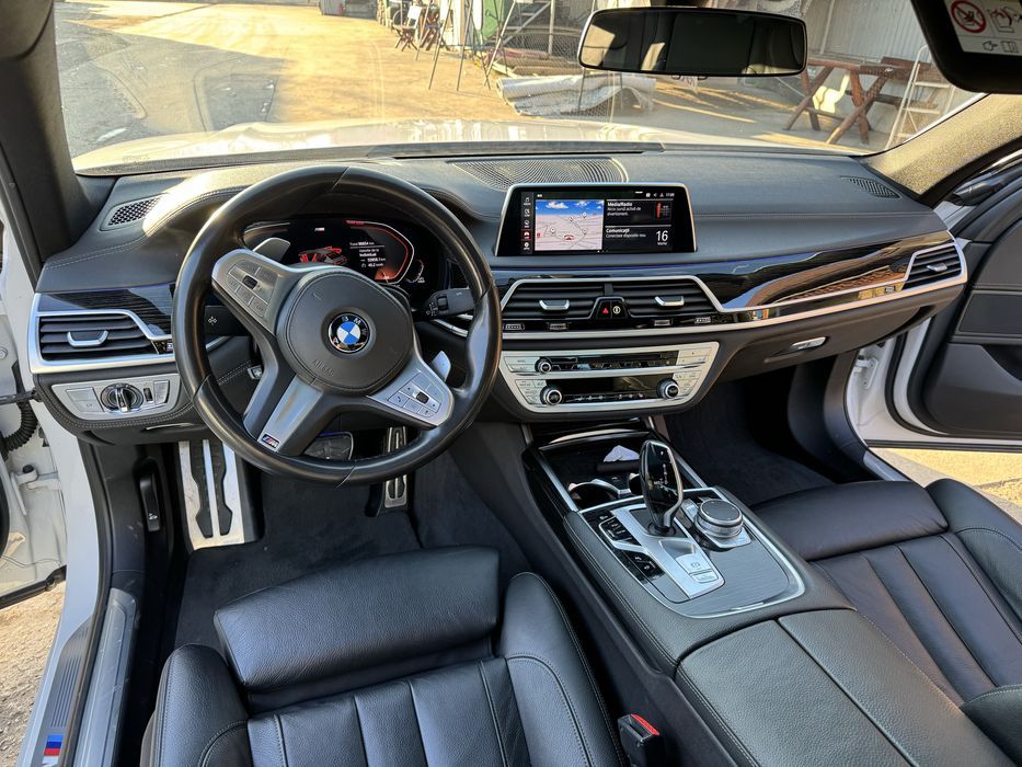 Vand/scihimb BMW 740i 340 cai