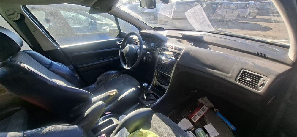 Dezmembrez Peugeot 307 1.6B 2002