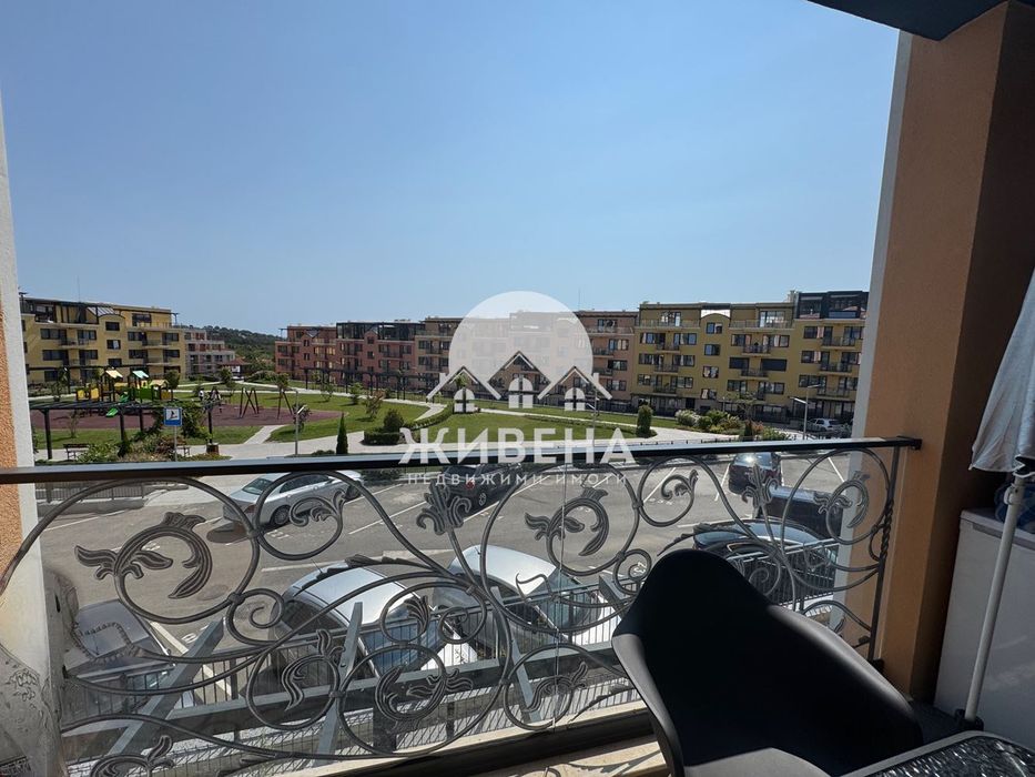 Само от Живена! Продава обзаведен 3-стаен апартамент, к.к. Св.Св. Кон