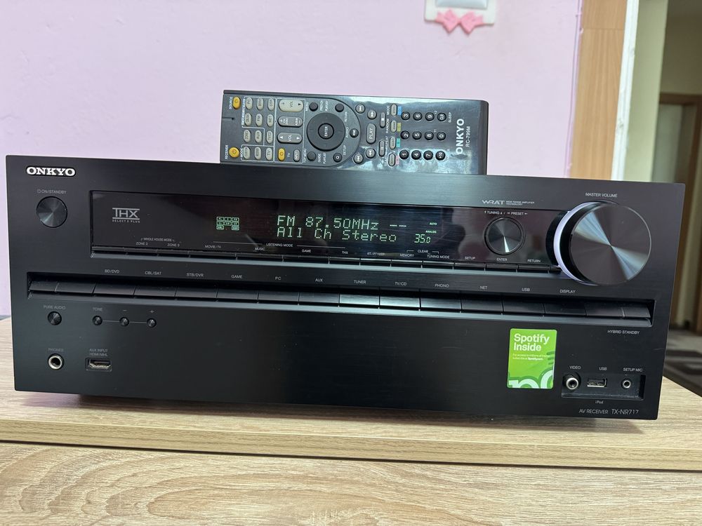 Onkyo TX-NR717 Качествен ресивър