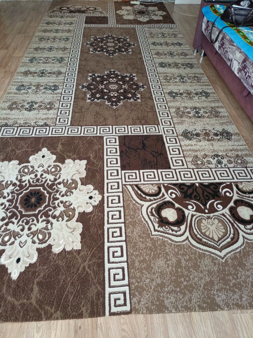 Продам диван и палас