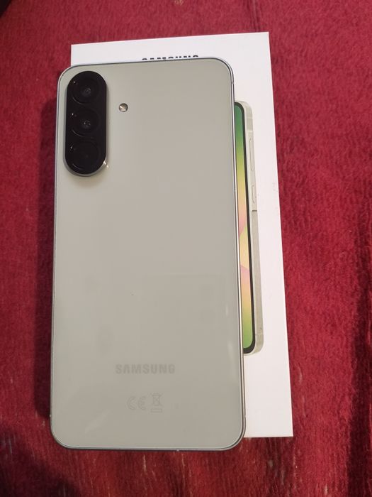 Продавам Samsung galaxy A56 256gb