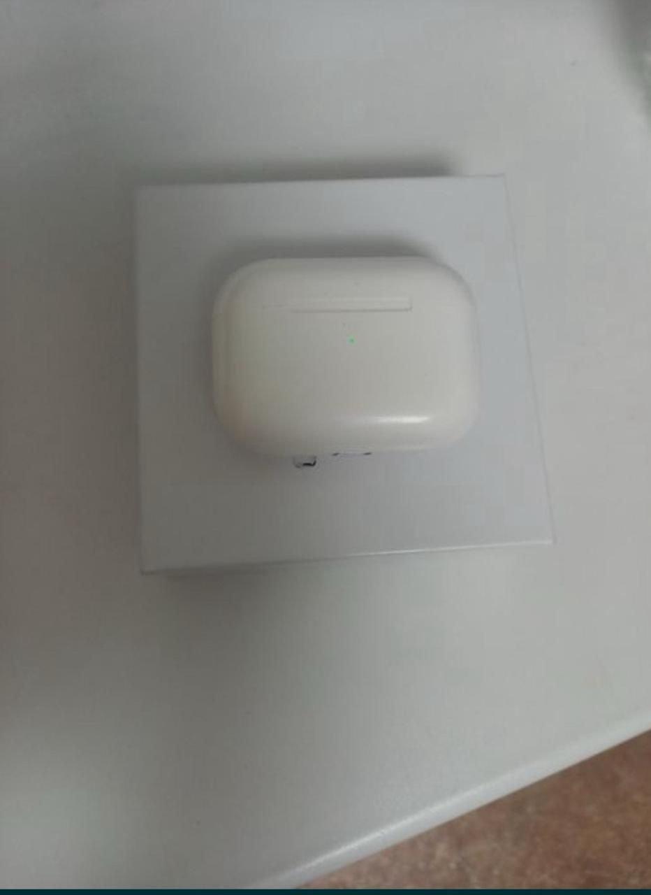 Наушник AirPods Pro