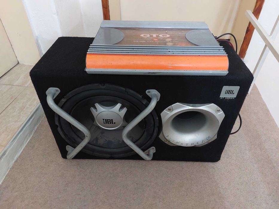 Бас каса JBL 12