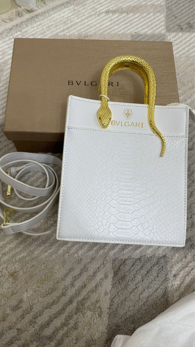 Сумки в фирменной коробке люкс качество Bvlgari