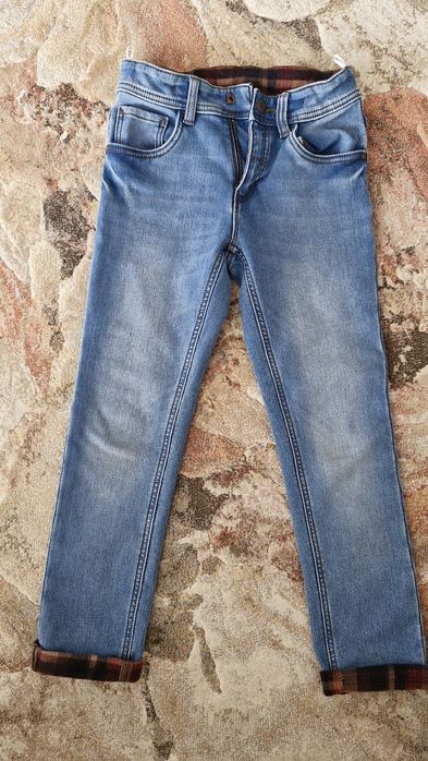 Jeans termoizolanți C&A,captusiti,baieti,marimea 134