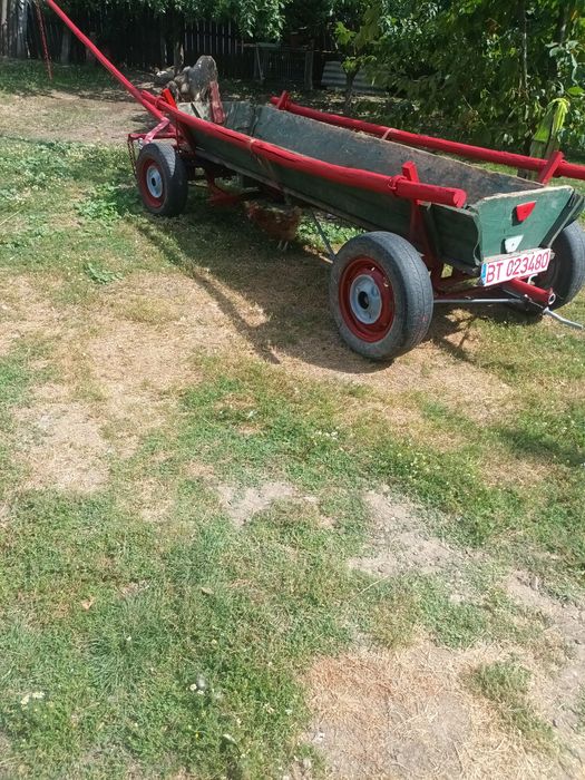 Vând faiton ușor de un cal nu are joc la butuci