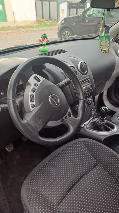 Vînd Nissan Qashqai